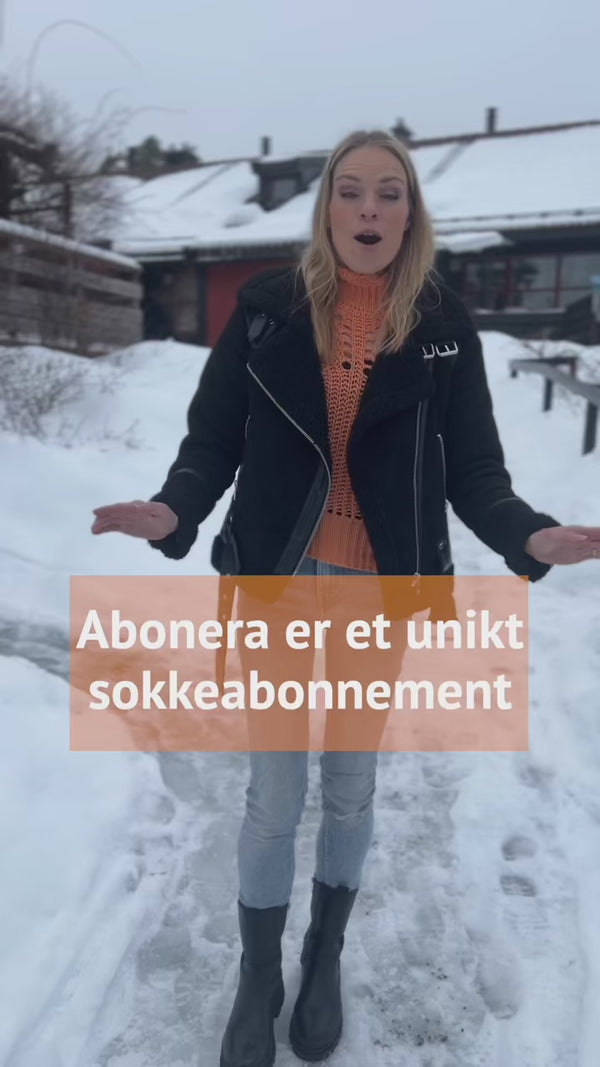 Abonera video – Anine forklarer et unikt sokkeabonnement